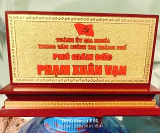 Làm bảng chức danh giá rẻ Thủ Đức - Quảng Cáo Cảnh Nguyễn