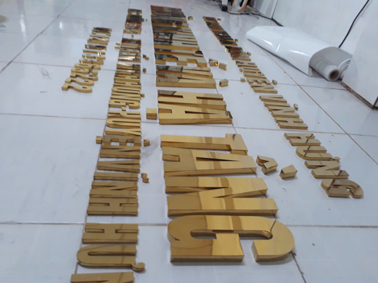 Gia công chữ inox ăn mòn giá rẻ Bình Dương
